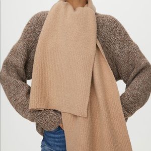 Aritzia Oversized Honey Beige Auxiliary Oblong Boucle Scarf NWT